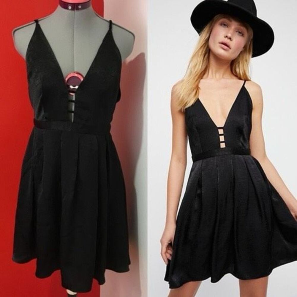Free People Gabby’s Party All Night Dress mini dress low-cut cutouts black size